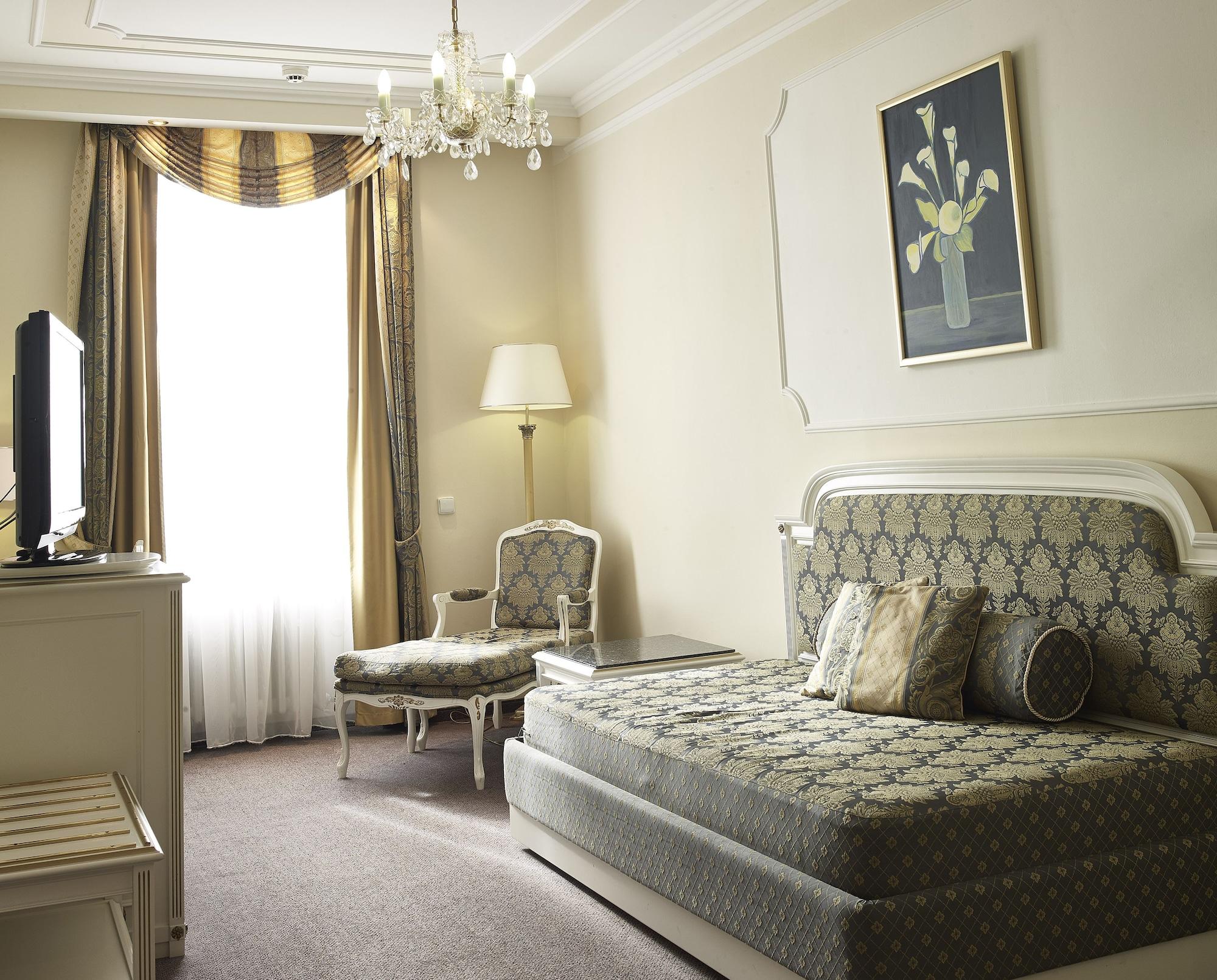 Esplanade Spa And Golf Resort Mariánské Lázně Екстериор снимка