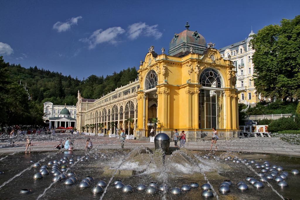 Esplanade Spa And Golf Resort Mariánské Lázně Екстериор снимка