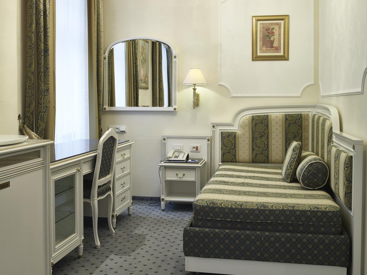 Esplanade Spa And Golf Resort Mariánské Lázně Екстериор снимка
